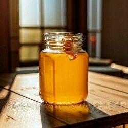 Массаж тела с медом: пользa и техникa применения