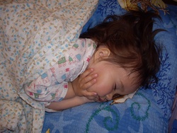 как уложить спать ребенка