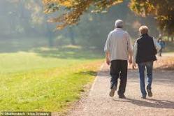 Интенсивная регулярная ходьба может помочь предотвратить диабет 2 типа среди людей в возрасте 70 и 80 лет.